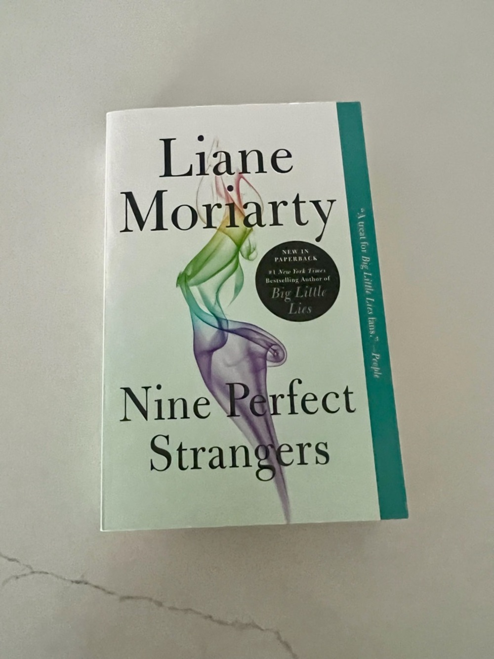 Liane Moriarty "Nine Perfect Strangers" Paperback